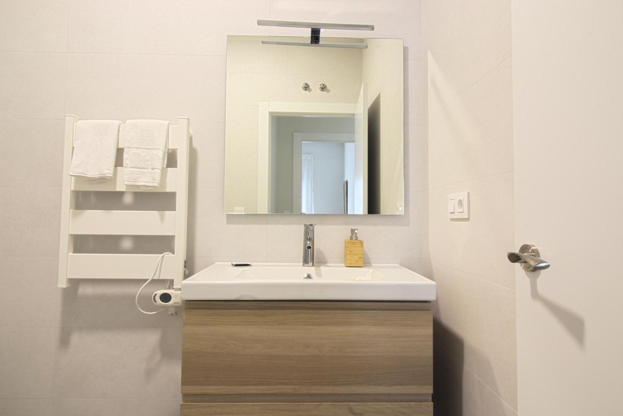 Apartamentos Costa Meron San Vicente De La Barquera Esterno foto