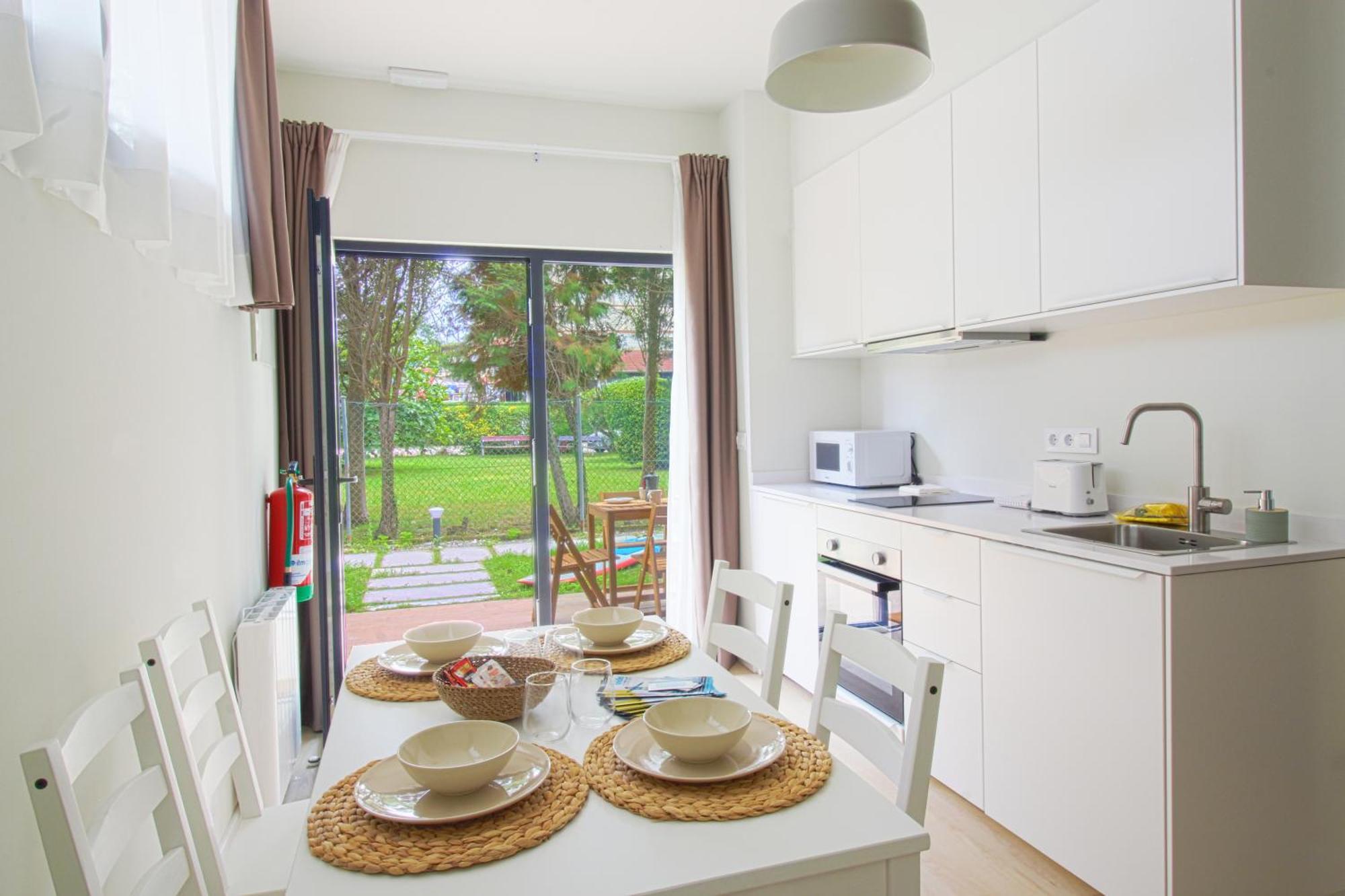 Apartamentos Costa Meron San Vicente De La Barquera Esterno foto